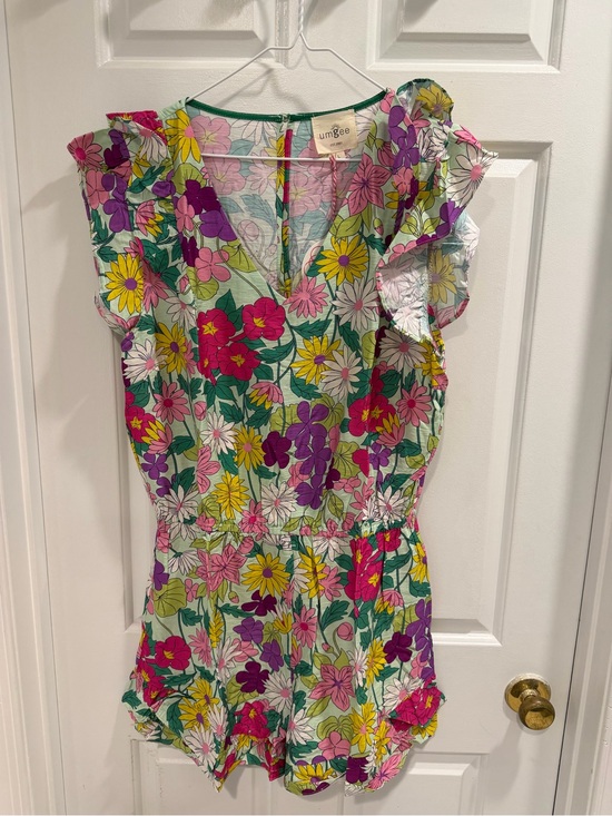 Umgee Tops - NWT Umgee Boutique Floral V-Neck Ruffle Sleeve Women's Romper Sz P
